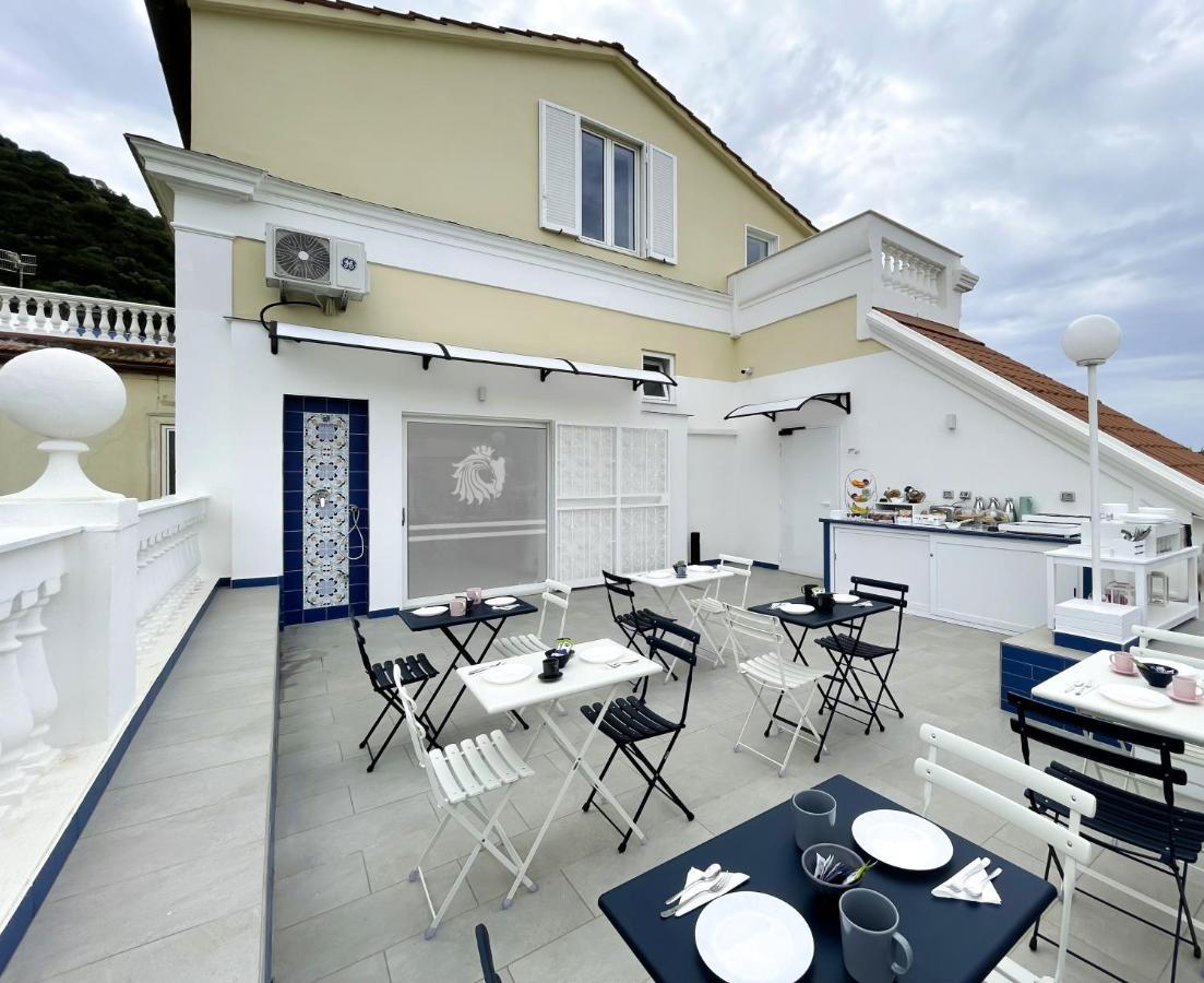 Villa Gabriella - Rooms & Breakfast サンタニェッロ エクステリア 写真