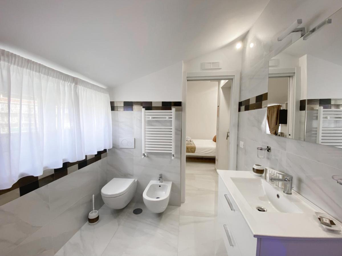 Villa Gabriella - Rooms & Breakfast サンタニェッロ エクステリア 写真