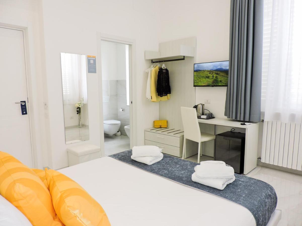 Villa Gabriella - Rooms & Breakfast サンタニェッロ エクステリア 写真