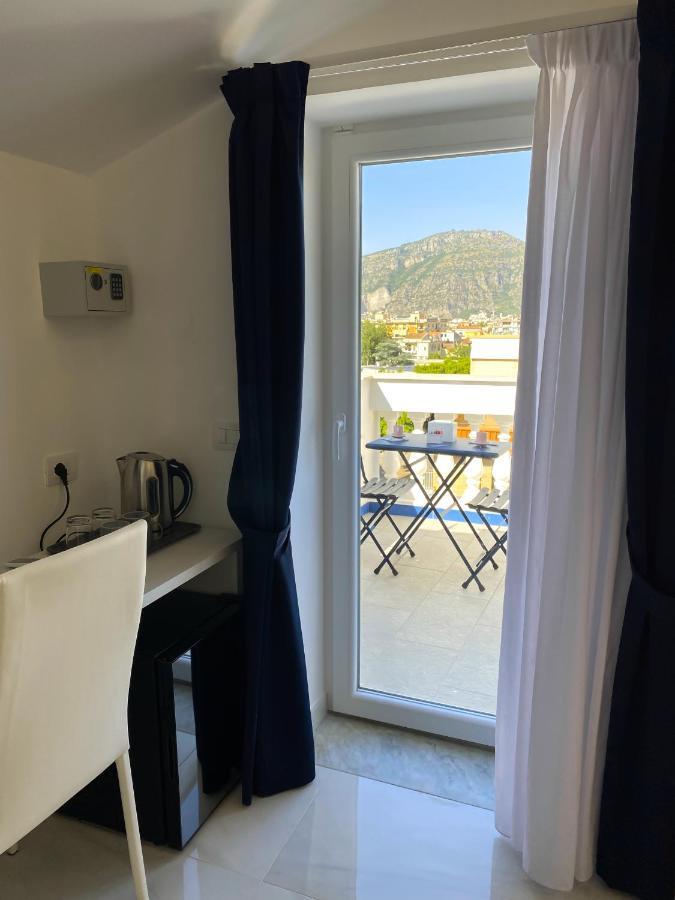 Villa Gabriella - Rooms & Breakfast サンタニェッロ エクステリア 写真